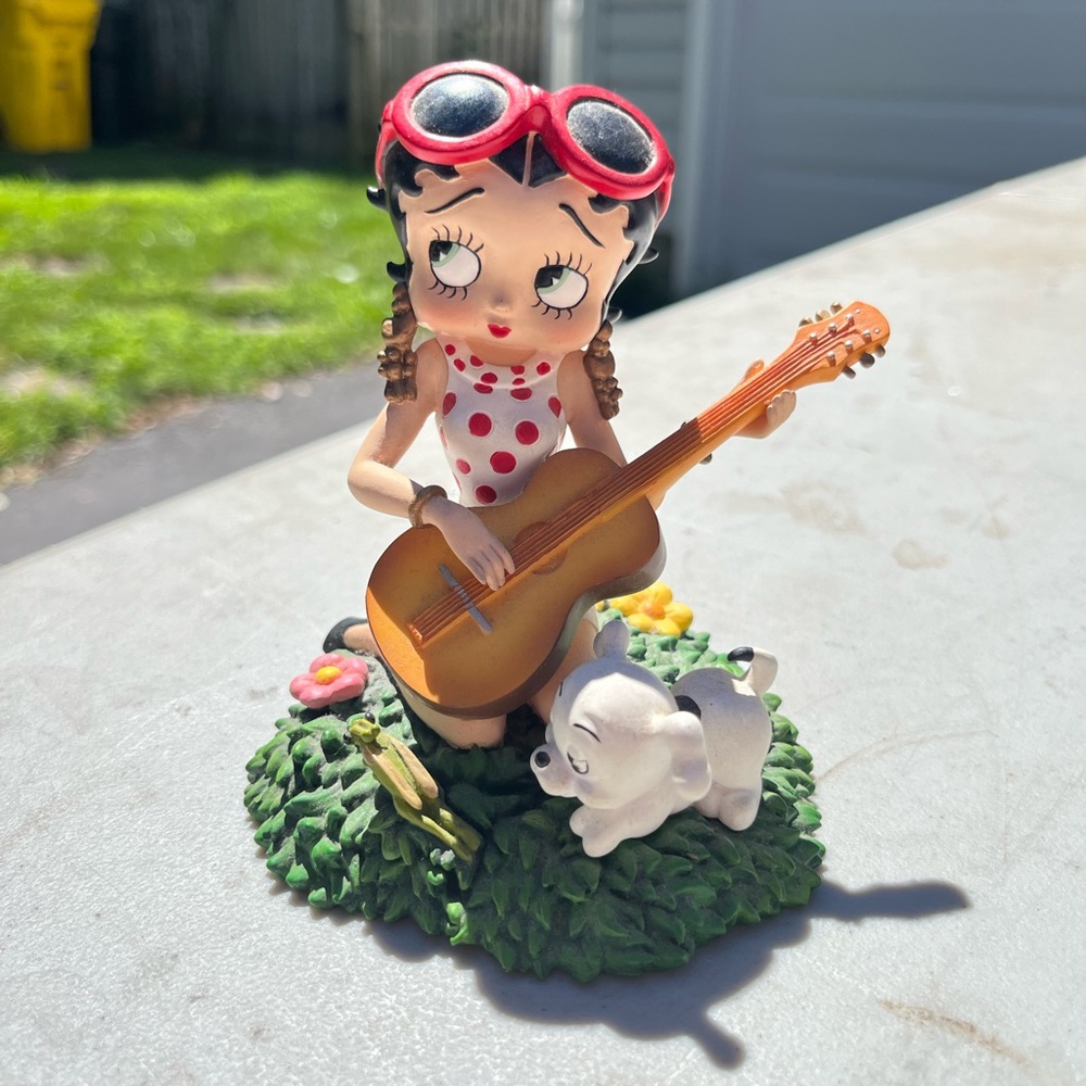 Betty Boop Figurine
